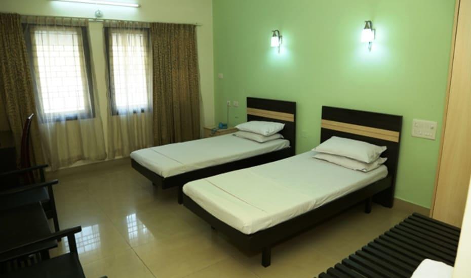 Sri Srinivasa Residency Hotel Kadapa Exterior photo